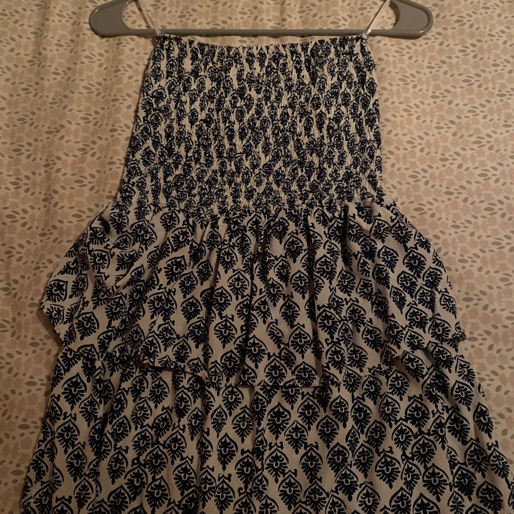 Subdued strapless dress